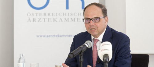 Präsident der Österreichischen Ärztekammer Thomas Szekeres